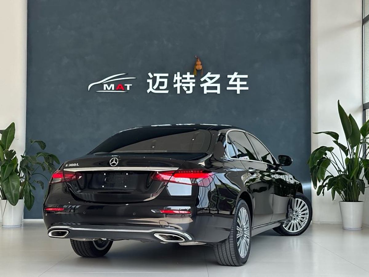 奔馳 奔馳E級(jí)  2021款 改款 E 300 L 尊貴型圖片