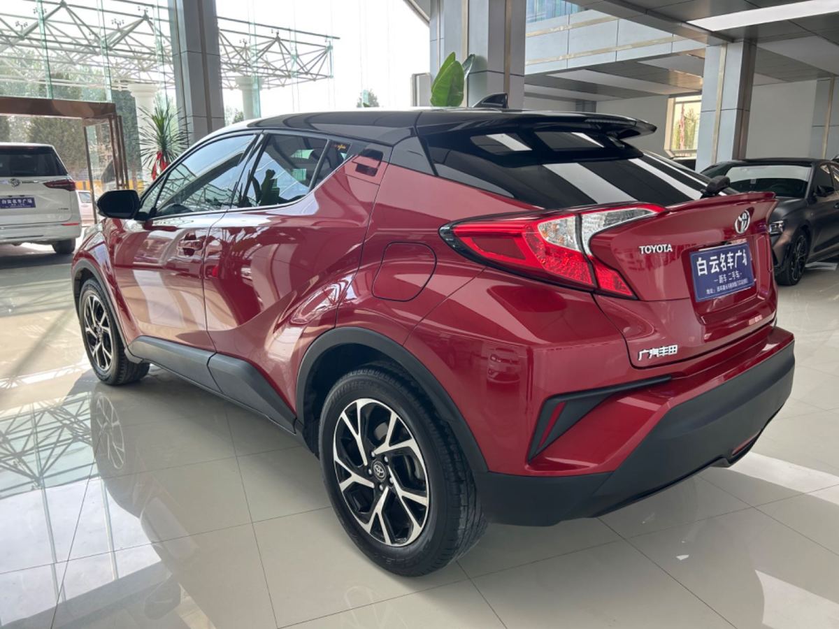 丰田 C-HR  2018款 2.0L CVT豪华版图片