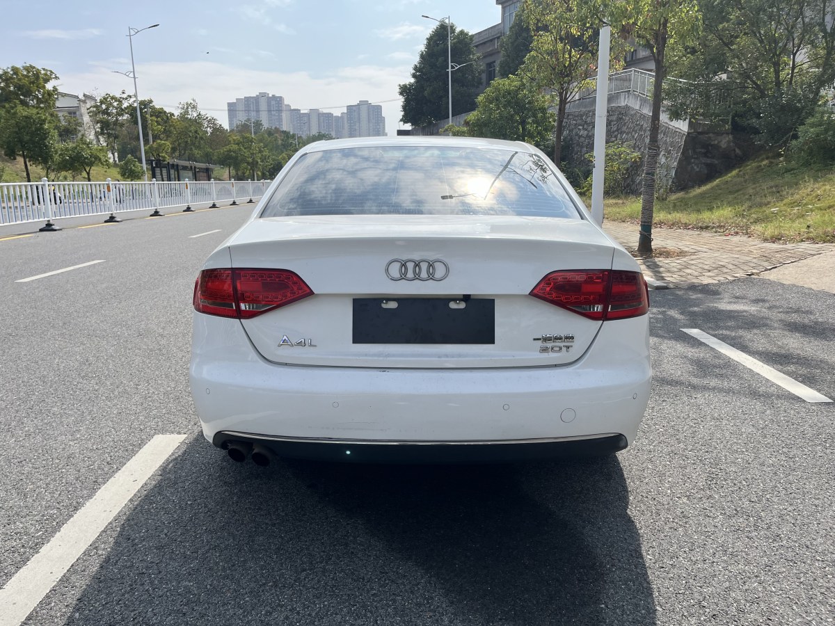 奧迪 奧迪A4L  2012款 2.0 TFSI 自動標準型圖片