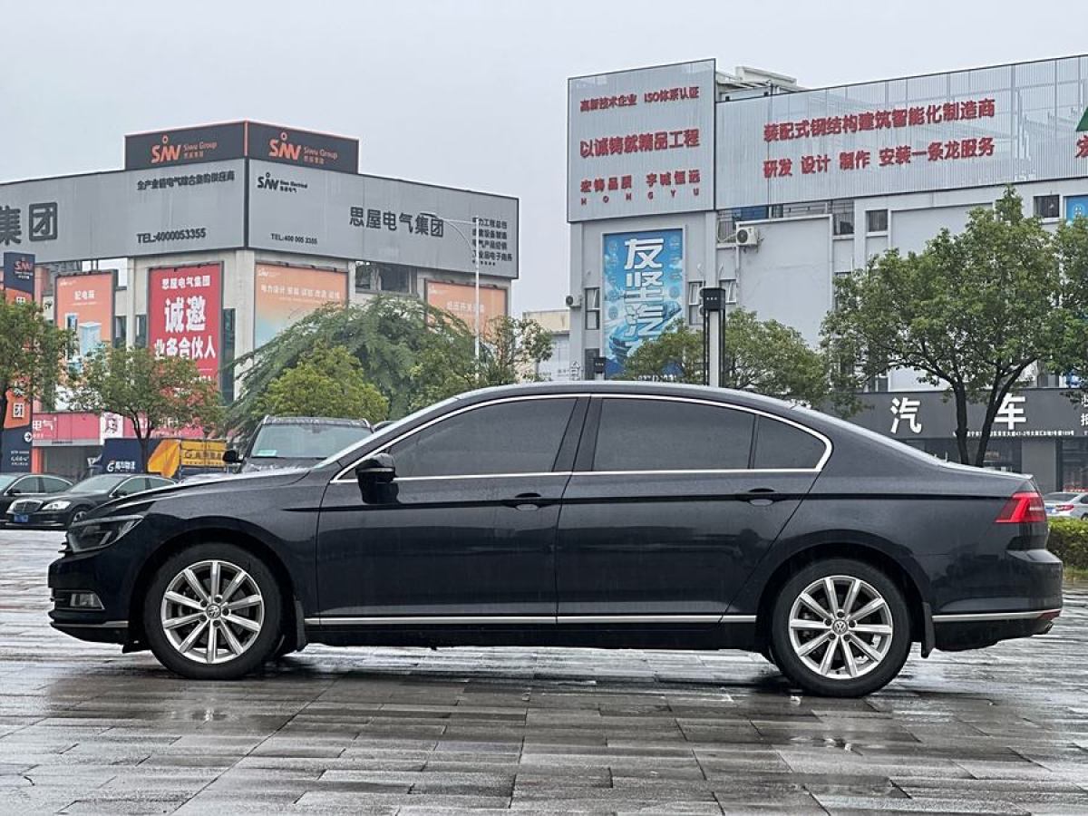 大眾 邁騰  2018款 330TSI DSG 領(lǐng)先型圖片