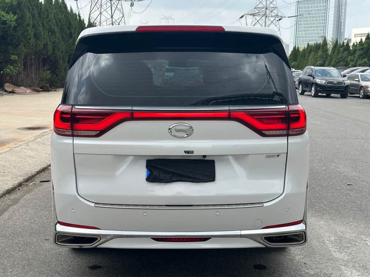 廣汽傳祺 M8  2024款 領(lǐng)秀系列 390T 豪華版圖片