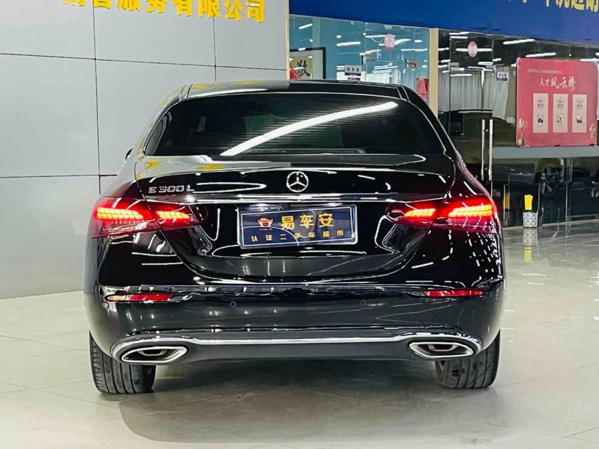 奔馳 奔馳E級  2023款 改款 E 300 L 時尚型圖片