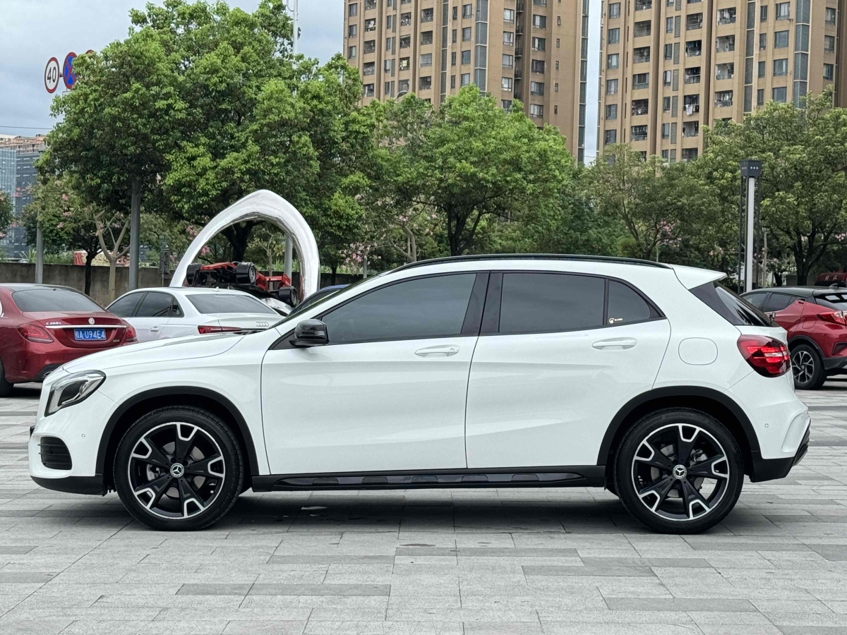 2019年3月奔馳 奔馳GLA  2018款 GLA 220 4MATIC 運(yùn)動型