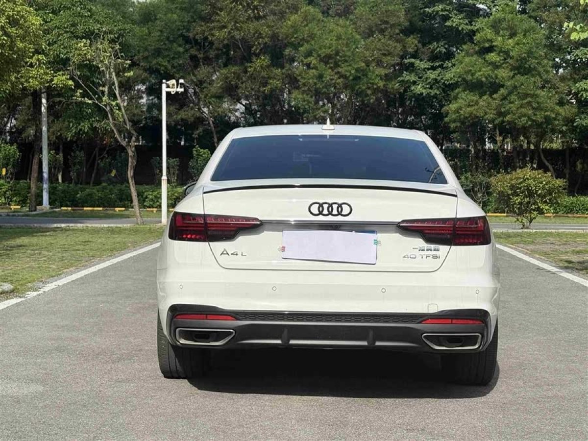 奧迪 奧迪A4L  2023款 40 TFSI 豪華動感型圖片