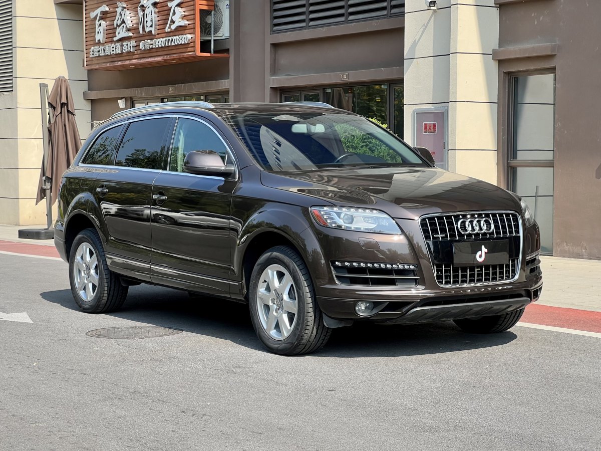 奧迪 奧迪Q7  2015款 Q7 3.0T FSI Premium 美規(guī)版圖片