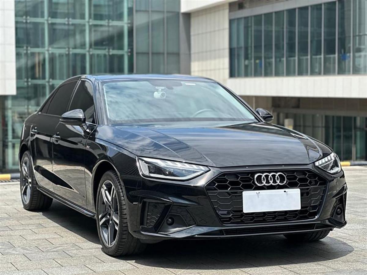 奧迪 奧迪A4L  2022款 40 TFSI 豪華動感型圖片