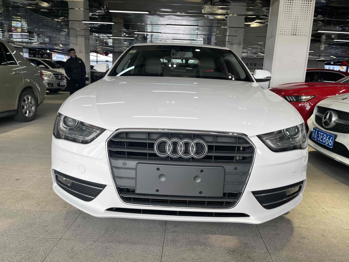 奧迪 奧迪A4L  2013款 35 TFSI 自動(dòng)舒適型圖片