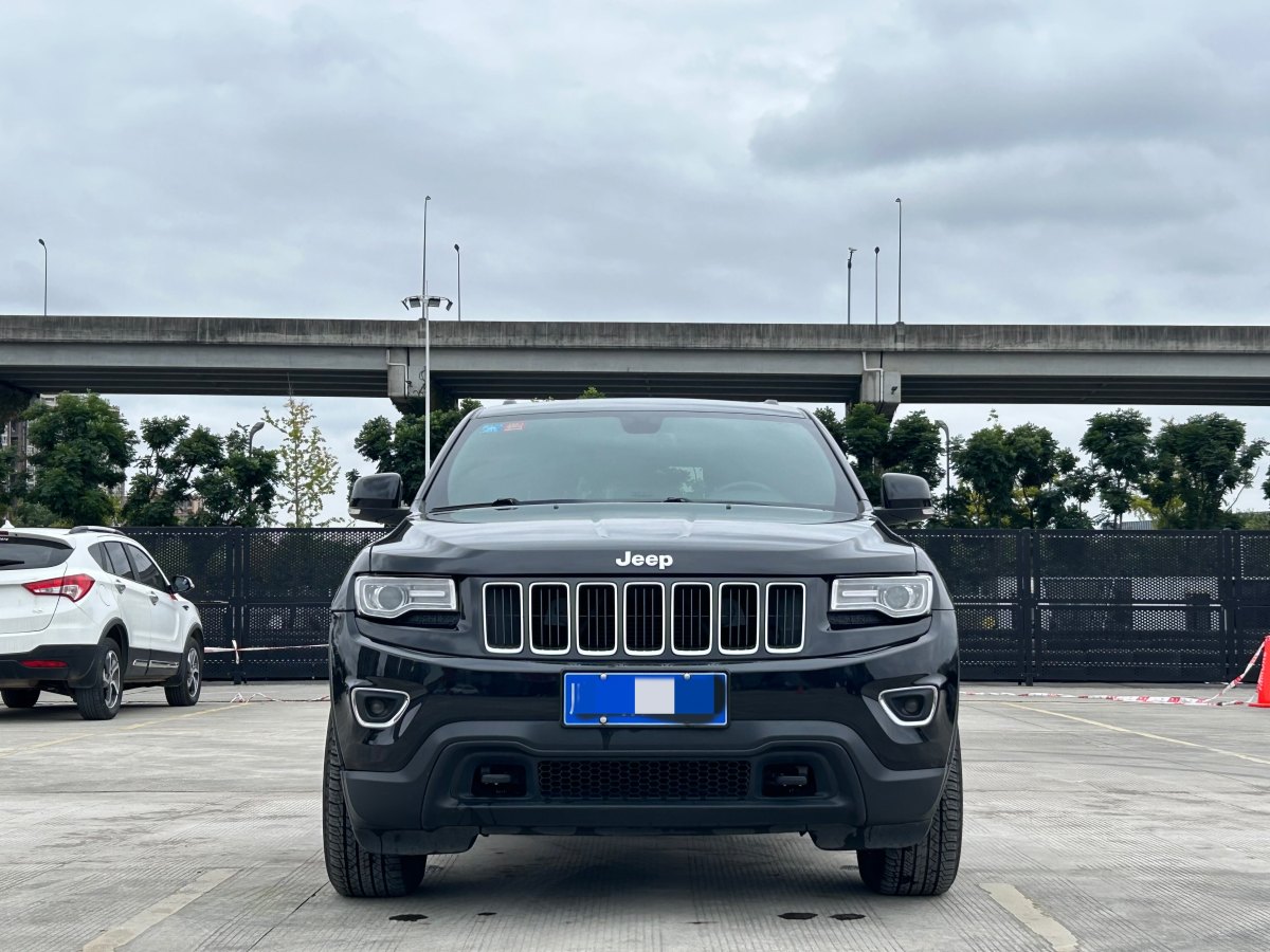 Jeep 大切諾基  2014款 3.6L 舒適導(dǎo)航版圖片