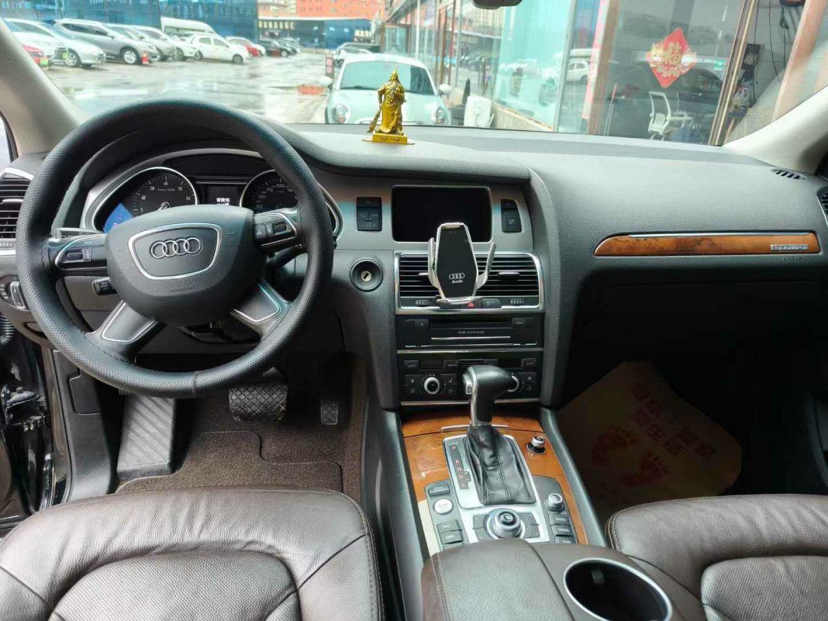 奧迪 奧迪Q7  2013款 Q7 35TDI quattro 領(lǐng)先型圖片