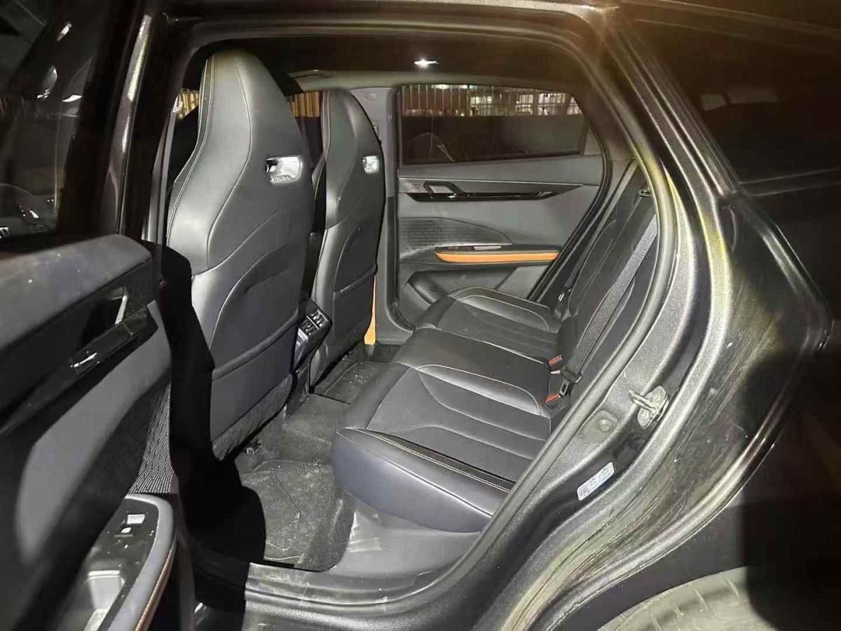 長安 長安UNI-V  2024款 1.5T 尊享型圖片