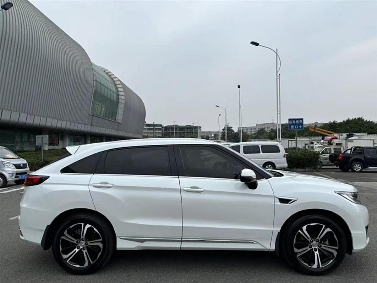 本田 UR-V  2017款 370TURBO 兩驅尊貴版圖片