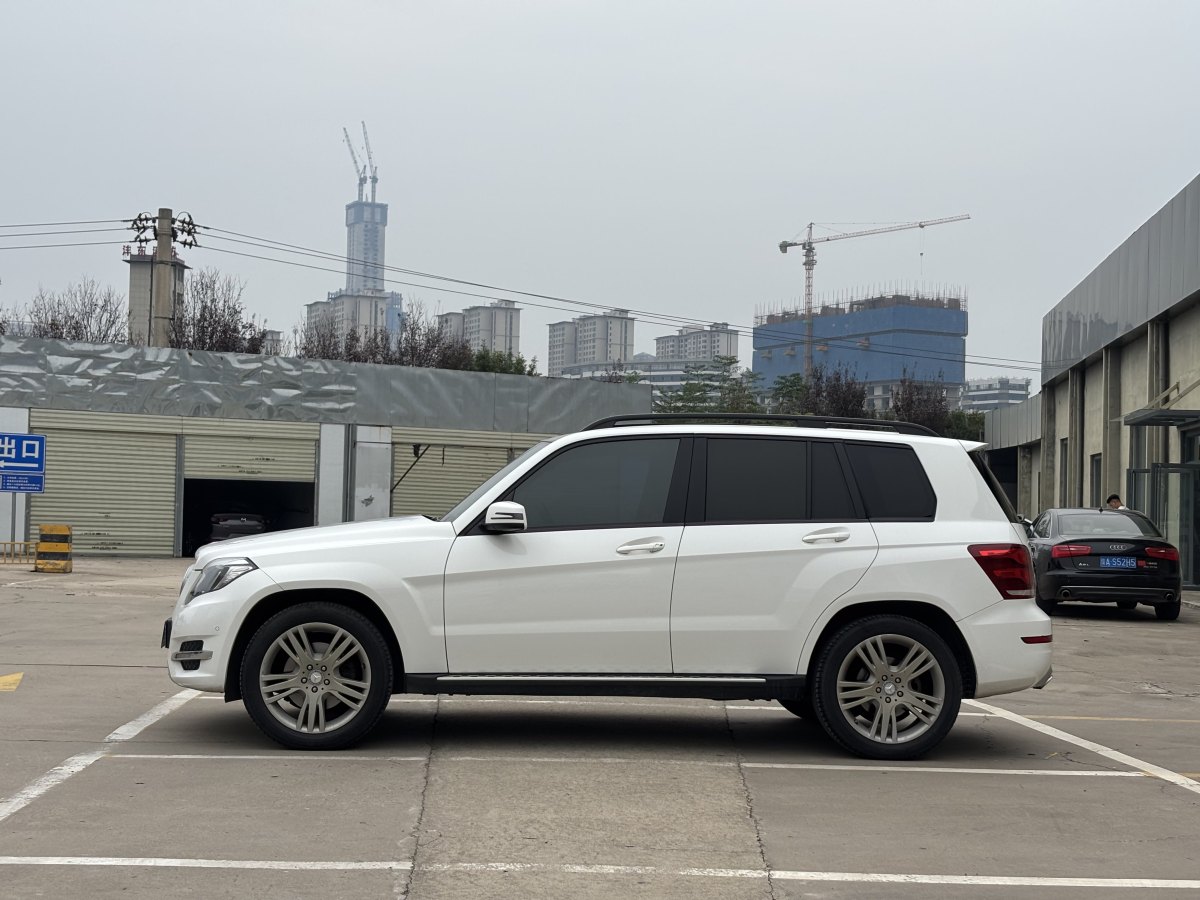 2014年10月奔馳 奔馳GLK級(jí)  2014款 GLK 260 4MATIC 動(dòng)感型