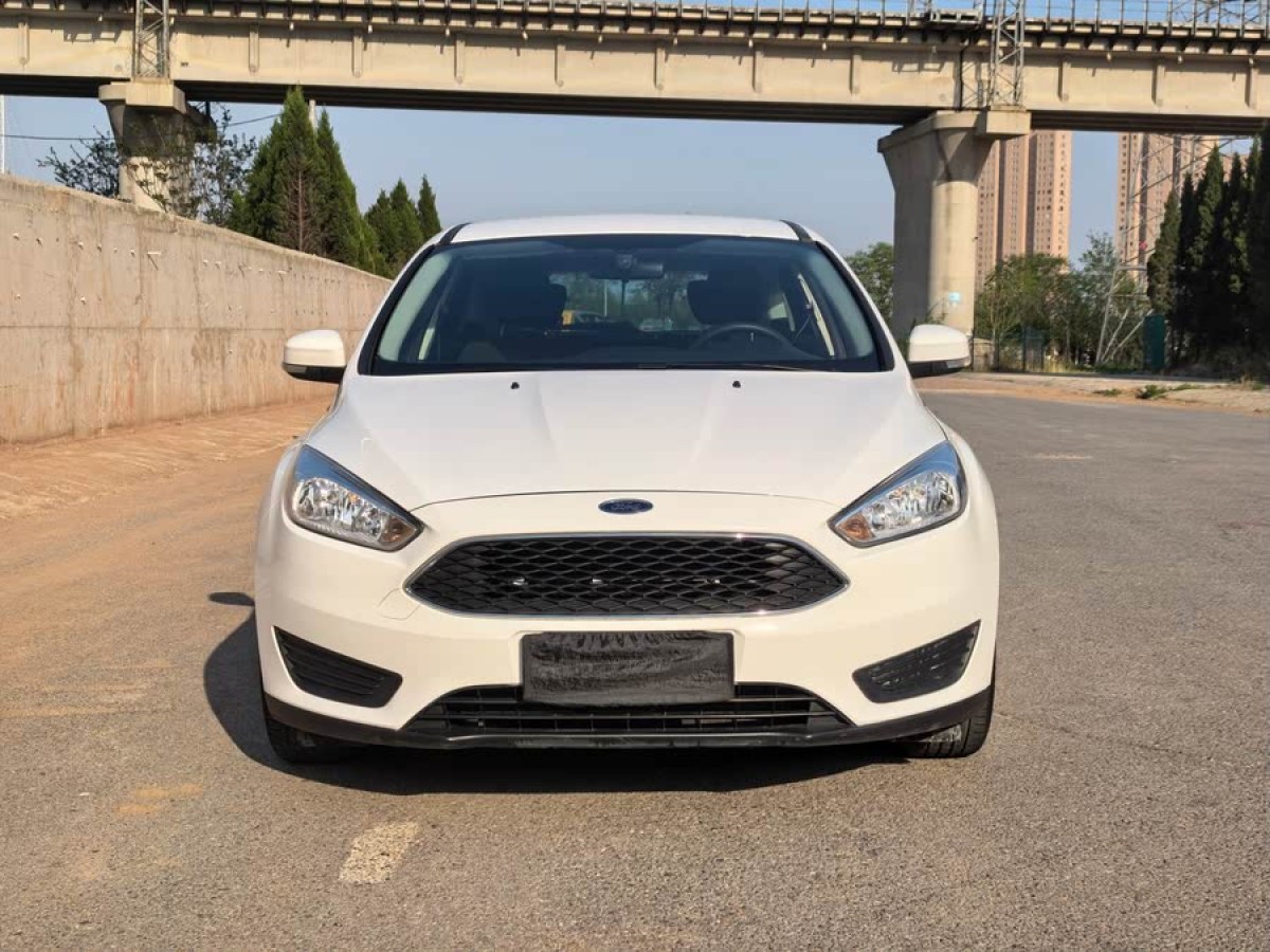 福特 ?？怂? 2018款 兩廂經(jīng)典 1.6L 自動舒適型智行版圖片