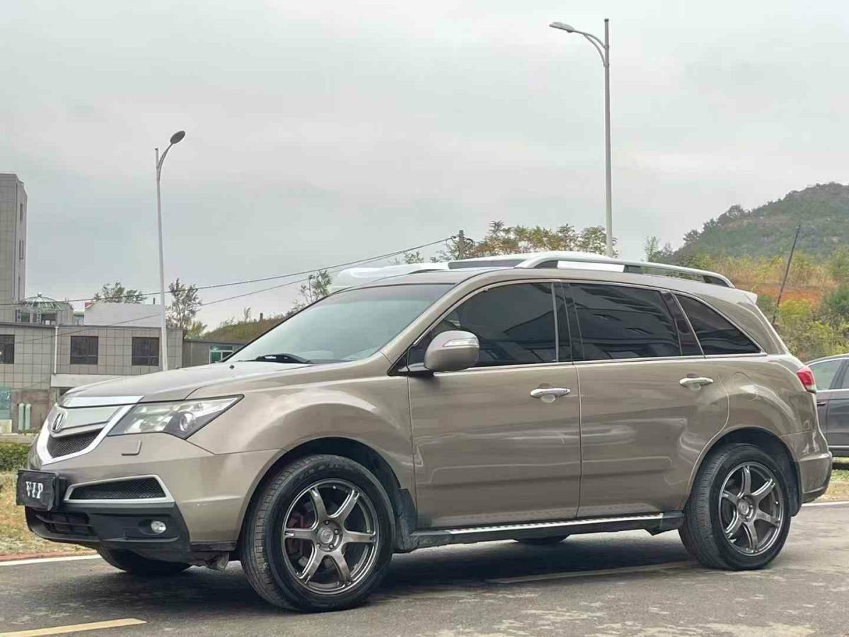 謳歌 MDX  2010款 3.7 標(biāo)準(zhǔn)豪華運(yùn)動(dòng)版圖片