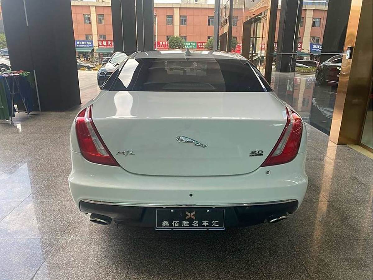 捷豹 XJ  2018款 XJL 3.0 SC 四驱全景商务版图片