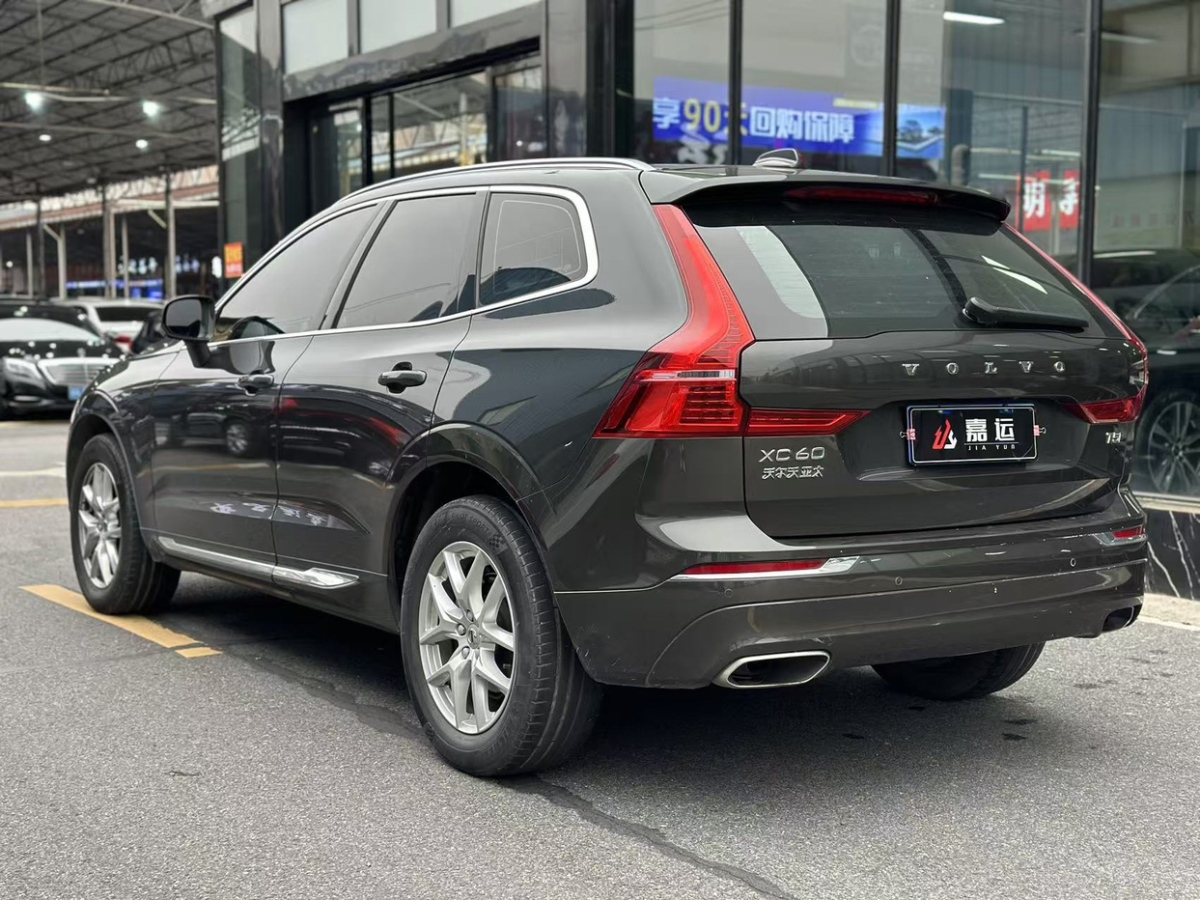 2021年11月沃爾沃 XC60  2021款 T5 四驅(qū)智逸運動版