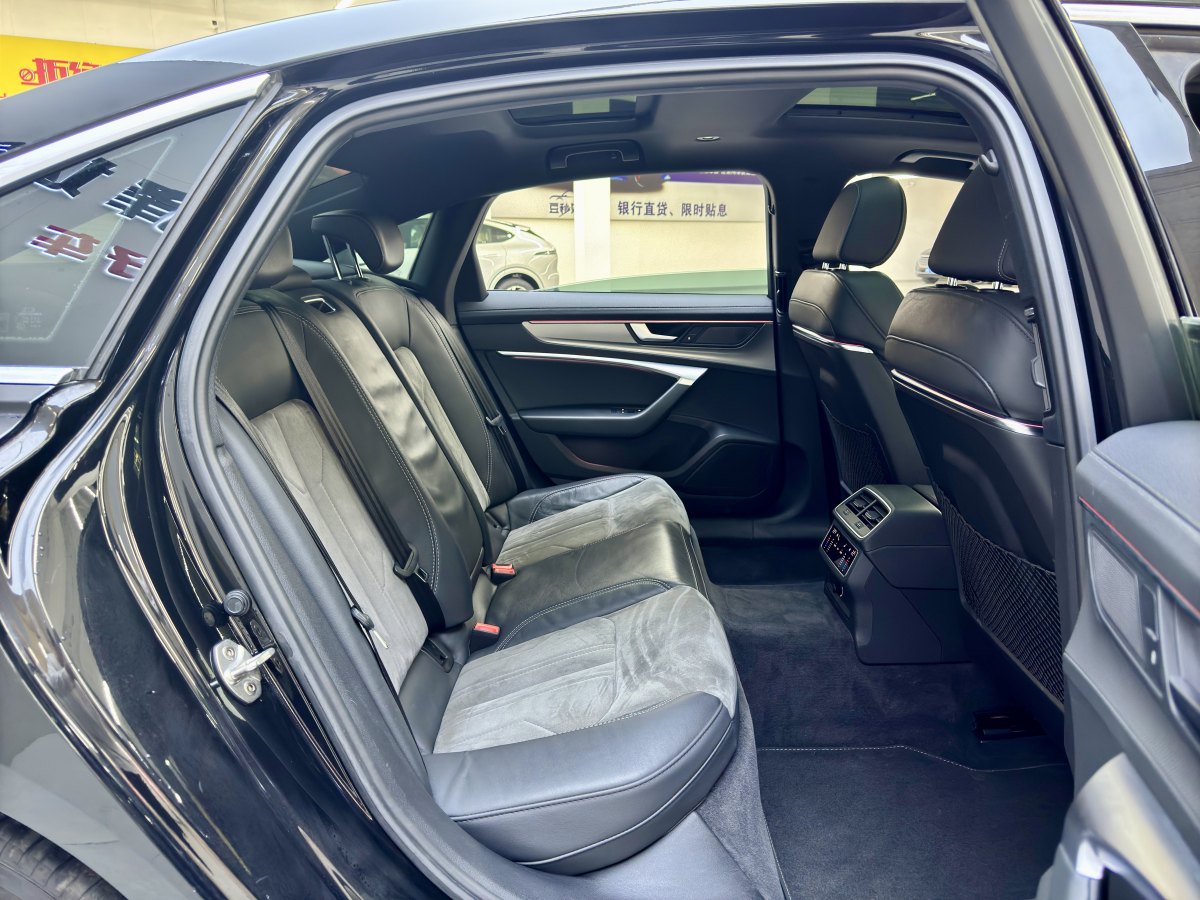 奧迪 奧迪A6L  2021款 45 TFSI 臻選動(dòng)感型圖片
