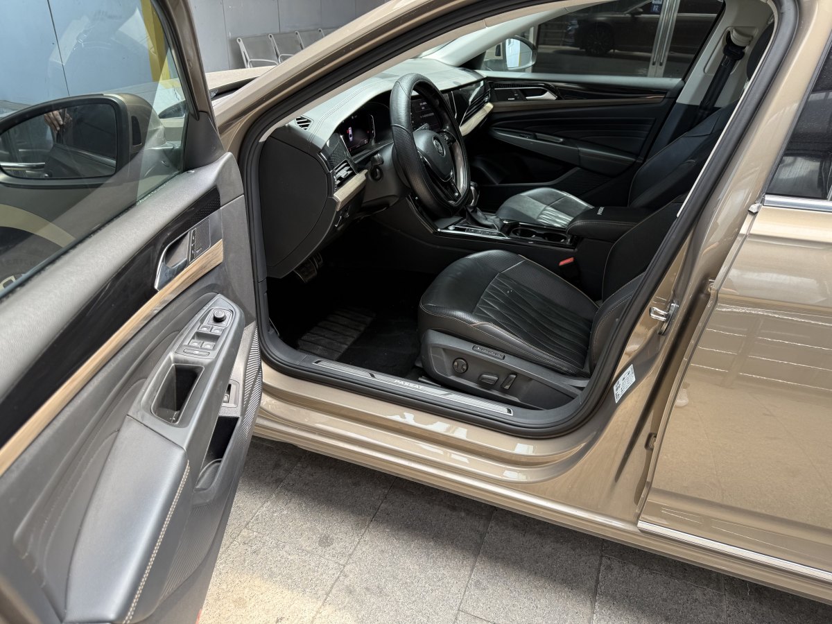 大眾 帕薩特  2019款 330TSI 領(lǐng)尊版 國V圖片