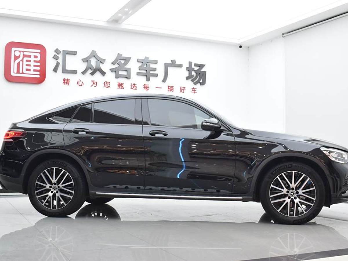 奔馳 奔馳GLC  2023款 改款 GLC 260 4MATIC 轎跑SUV圖片