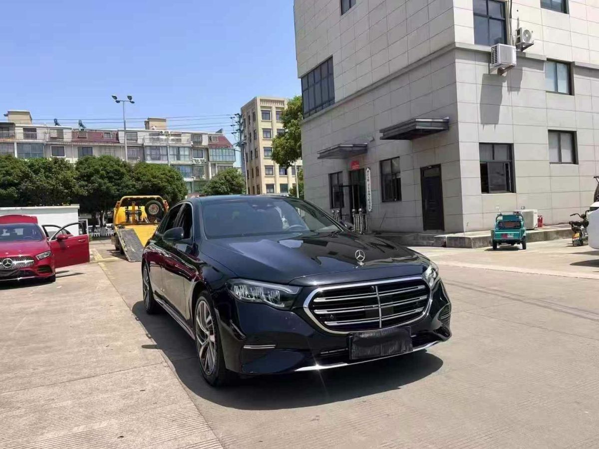 奔馳 奔馳E級  2024款 E 300 L 時尚運動型圖片