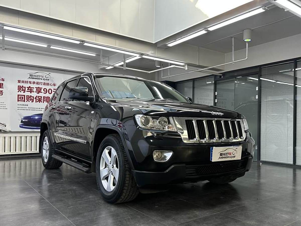 Jeep 大切諾基  2012款 3.6L 舒適導(dǎo)航版圖片