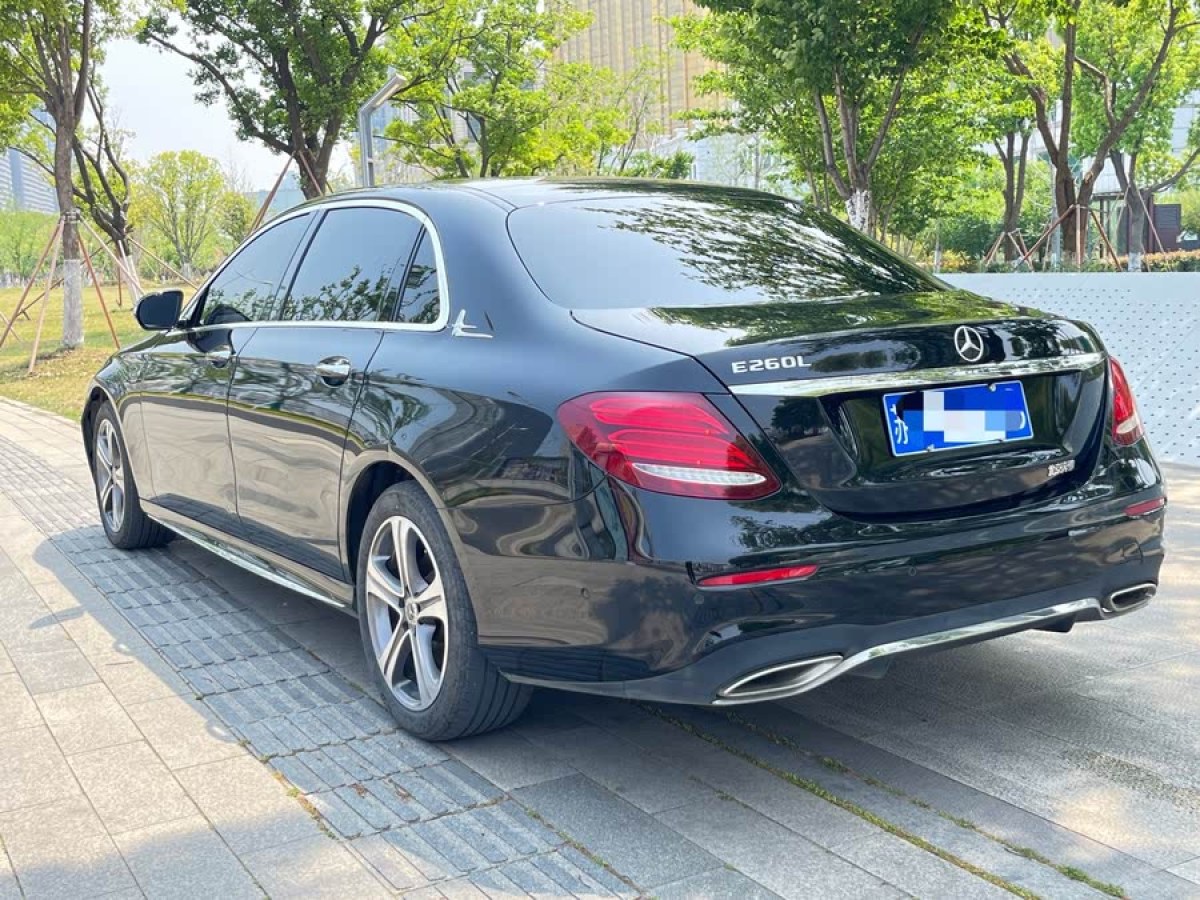 奔馳 奔馳E級  2020款 改款 E 260 L 運動型圖片