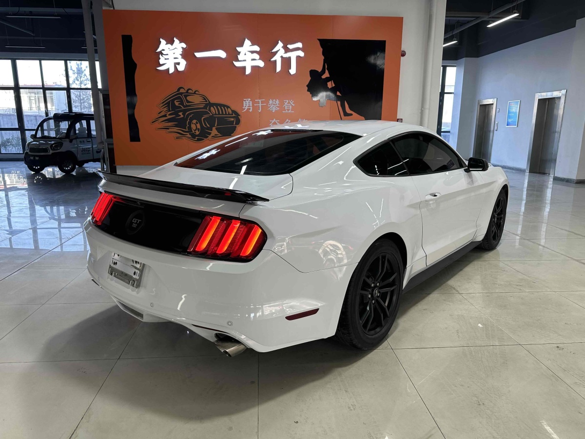 福特 Mustang  2017款 2.3T 運(yùn)動(dòng)版圖片