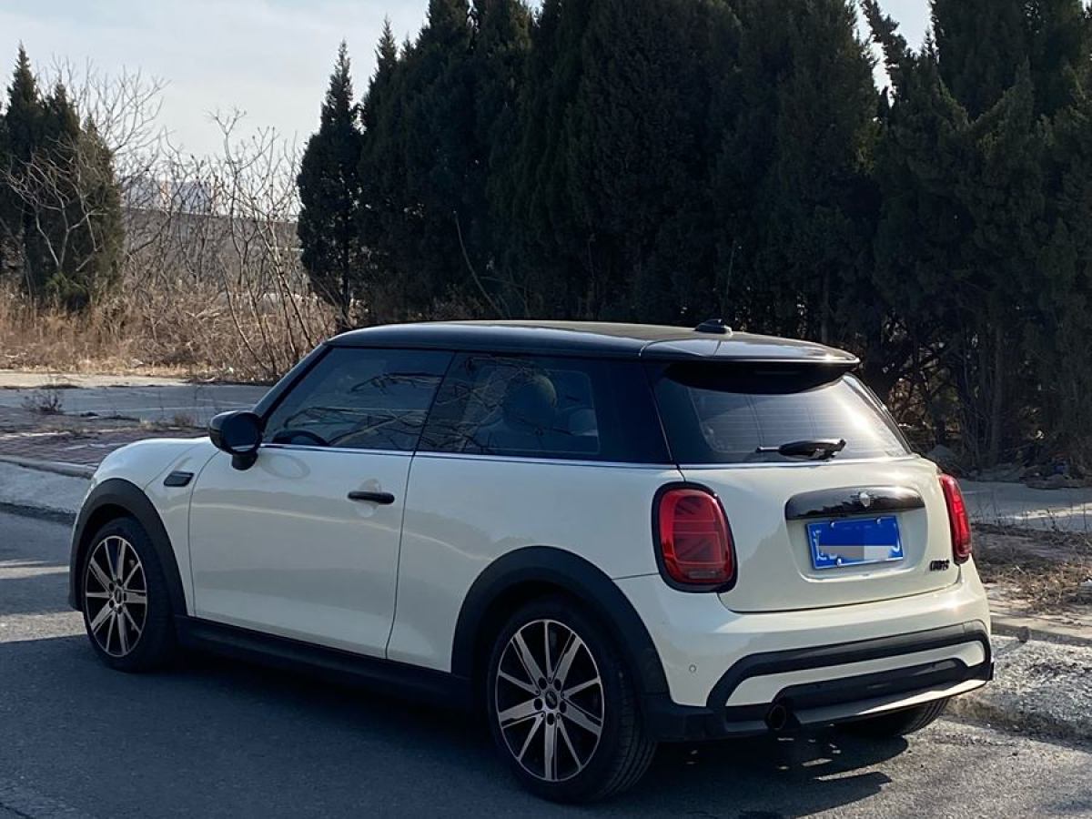 MINI MINI  2022款 改款 1.5T COOPER 藝術(shù)家圖片