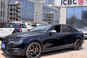 奧迪A4L 奧迪 45 TFSI quattro個(gè)性運(yùn)動(dòng)型