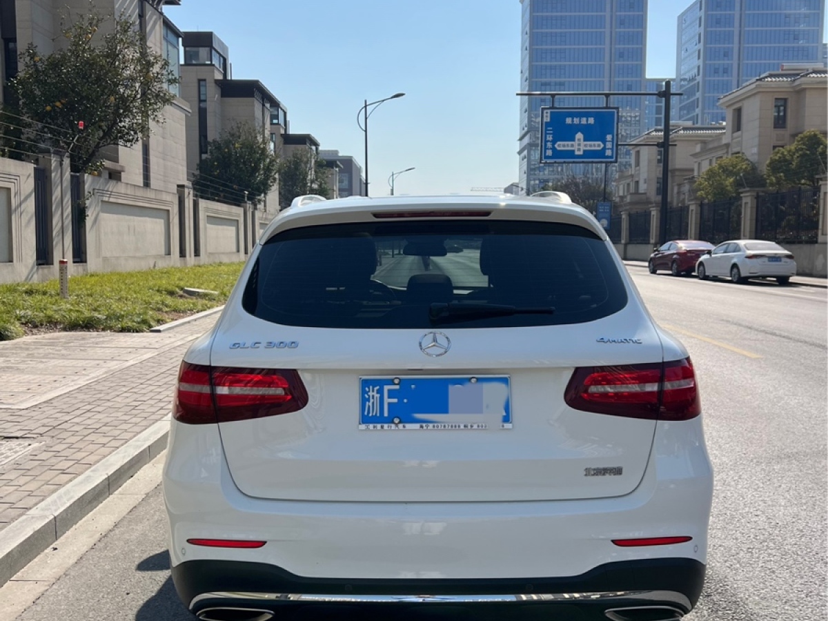 奔馳 奔馳GLC  2017款 GLC 300 4MATIC 動(dòng)感型圖片