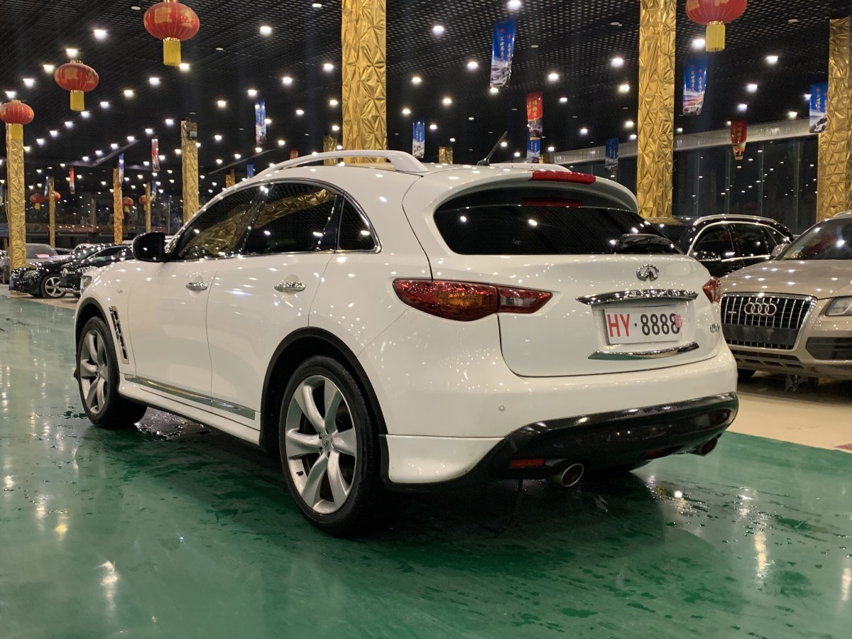 2014年8月英菲尼迪 QX70  2013款 3.7L 標準版