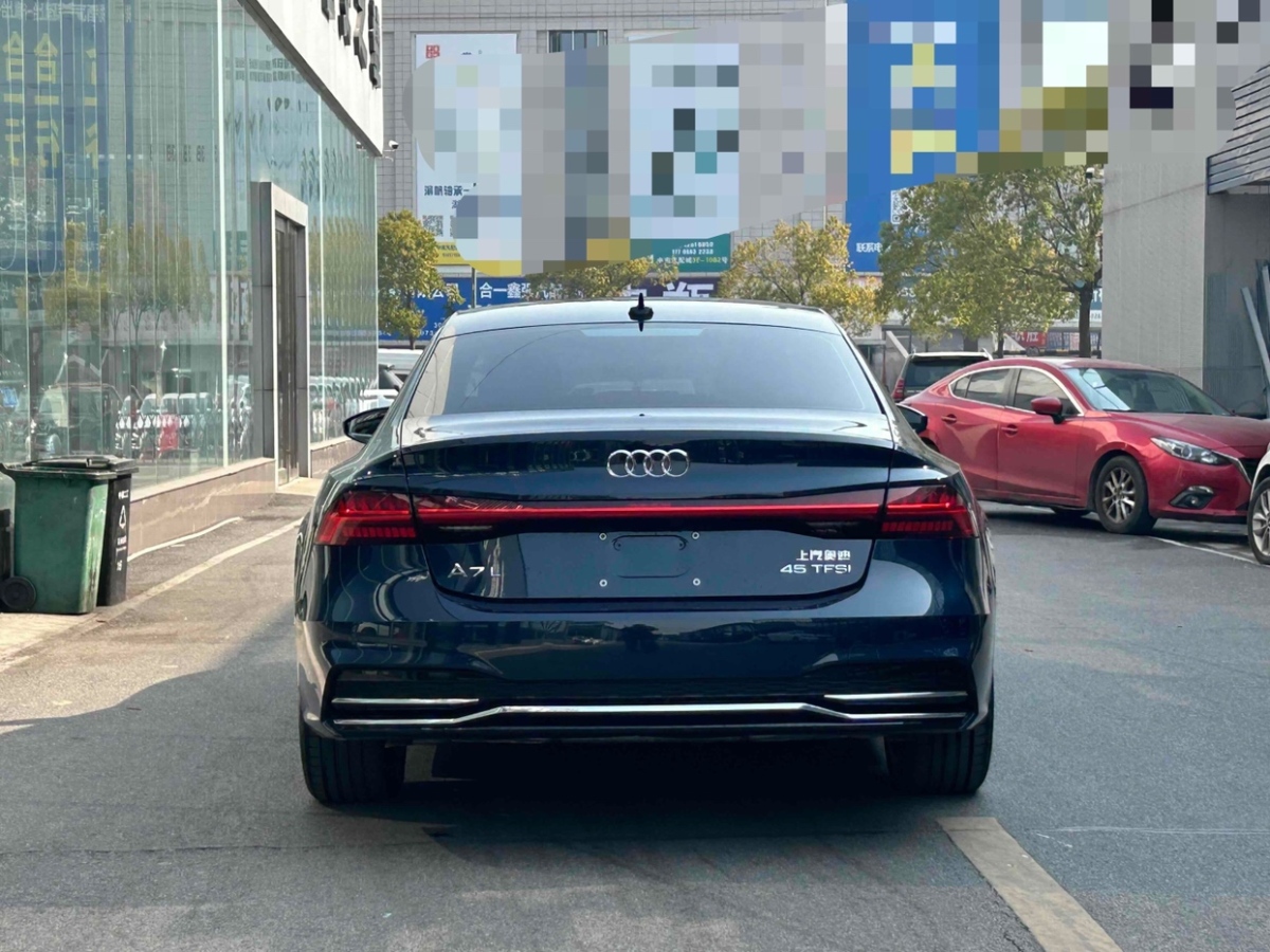 奧迪 奧迪A7L  2024款 45TFSI S-line 筑夢(mèng)型 流晶套裝圖片