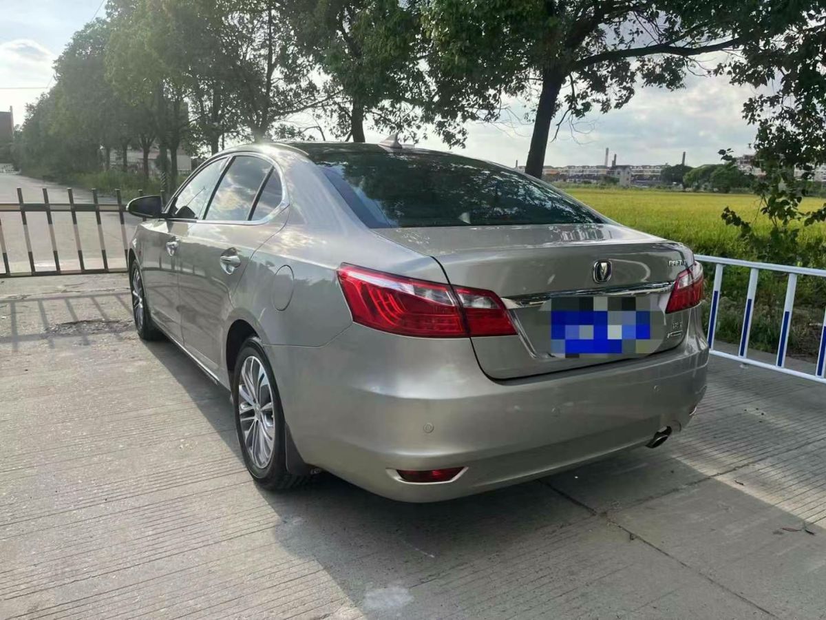 長(zhǎng)安 睿騁  2017款 1.5T 自動(dòng)智享版尊馳型圖片