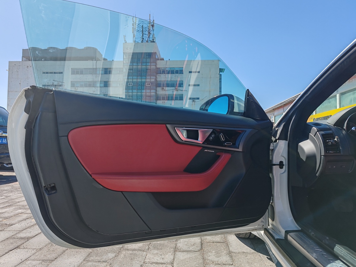 捷豹 F-TYPE  2016款 3.0T 硬頂版圖片