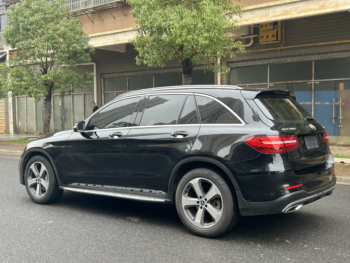 2017年9月奔馳 奔馳GLC  2017款 GLC 300 4MATIC 動感型