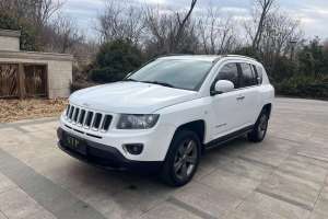 指南者 Jeep 2.4L 四驅(qū)豪華導(dǎo)航版