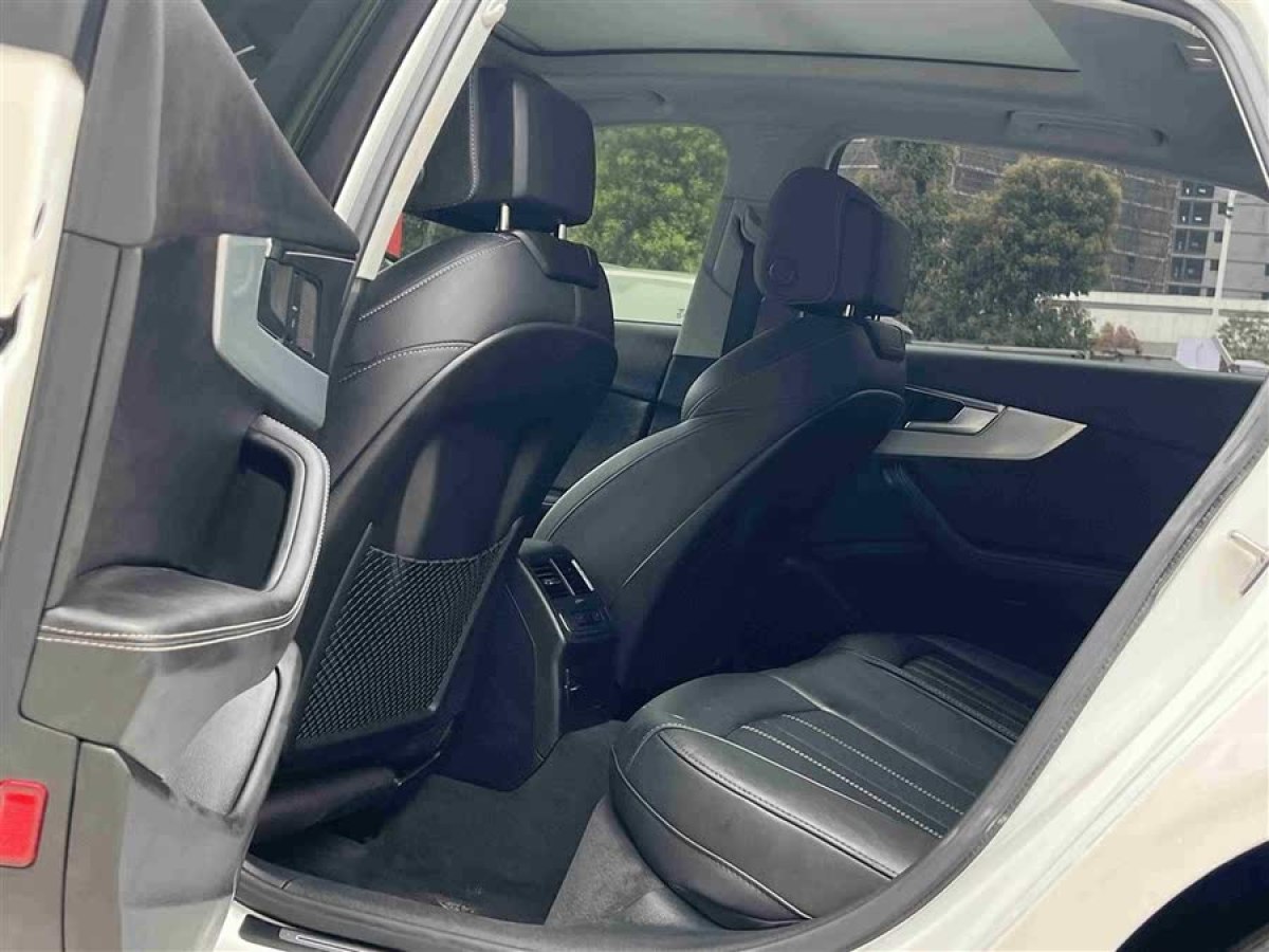 奧迪 奧迪A4L  2022款 40 TFSI 豪華動感型圖片