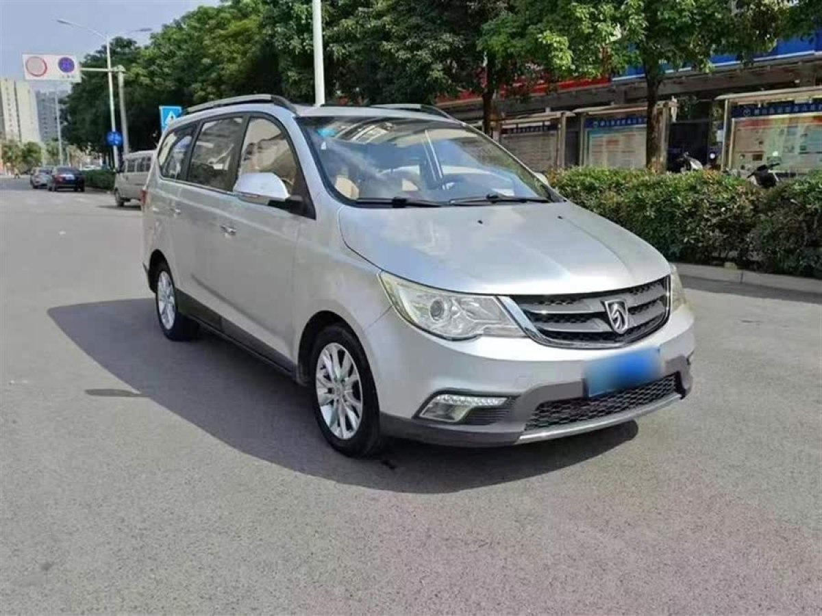 寶駿 730  2014款 1.5L 手動豪華型 7座圖片