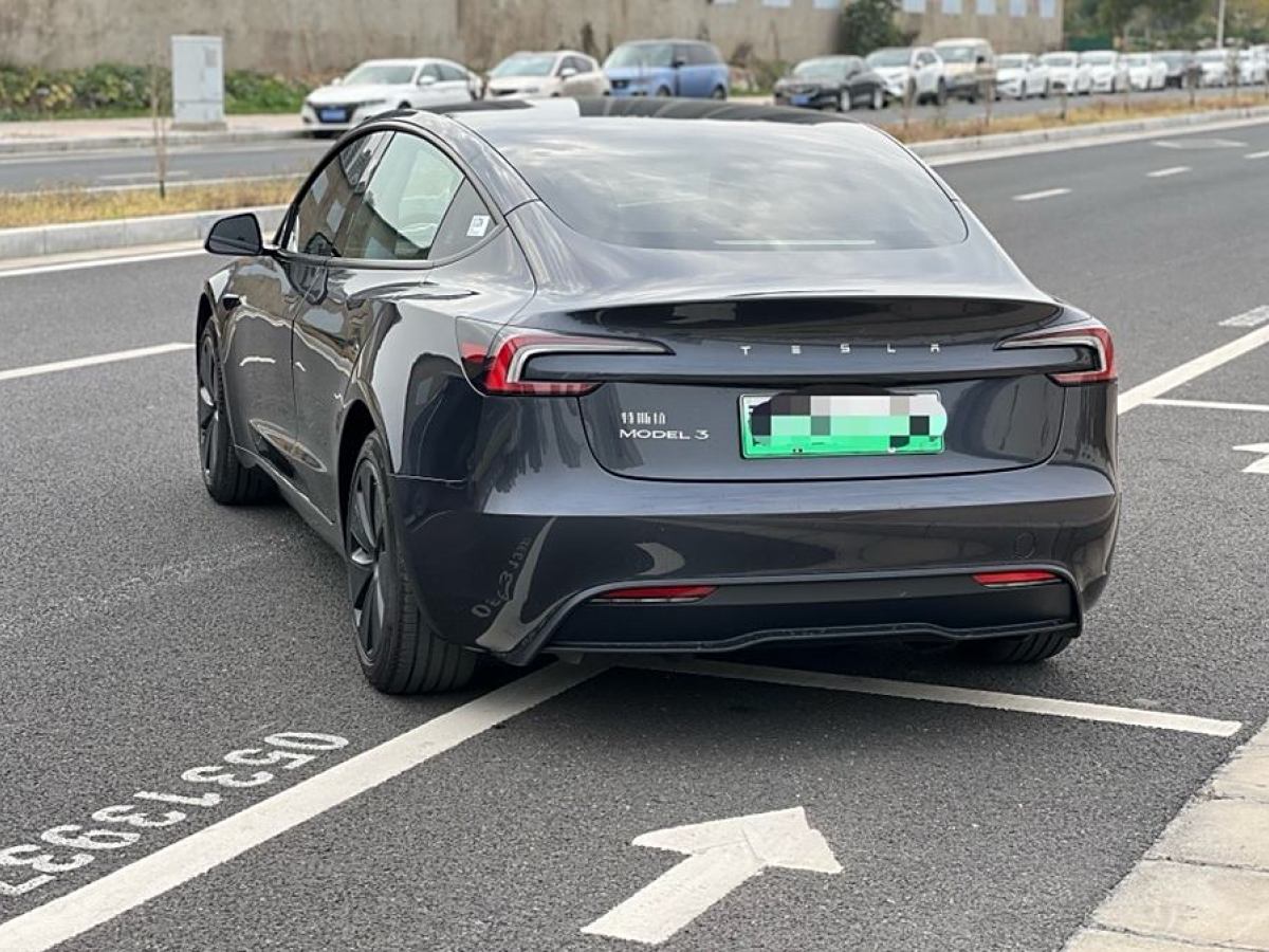 特斯拉 Model Y  2023款 后輪驅(qū)動版圖片