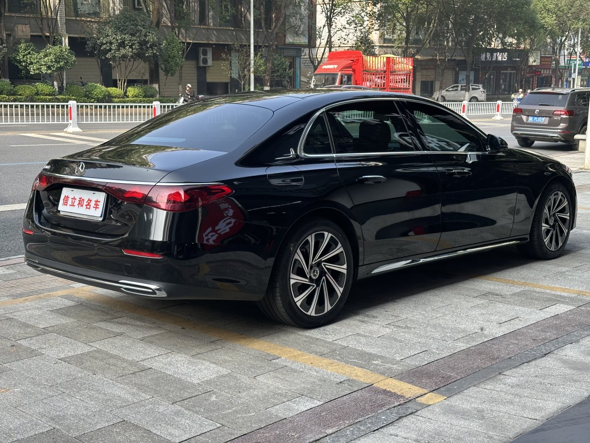 奔馳 奔馳E級(jí)  2024款 E 300 L 豪華型圖片