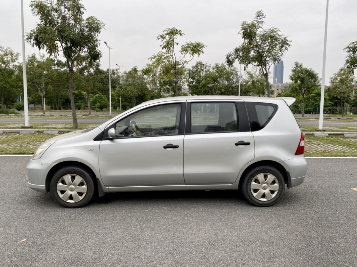 日產(chǎn) 驪威  2010款 勁悅版 1.6L 自動全能型圖片