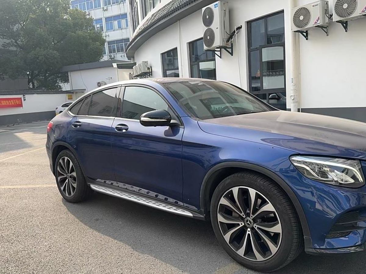 奔馳 奔馳GLC  2022款 改款 GLC 260 4MATIC 轎跑SUV圖片