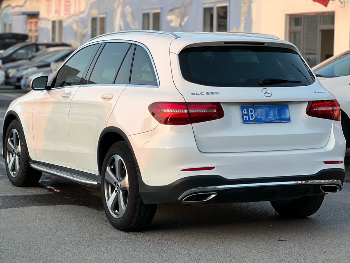 2017年09月奔驰 奔驰GLC  2017款 GLC 260 4MATIC 豪华型