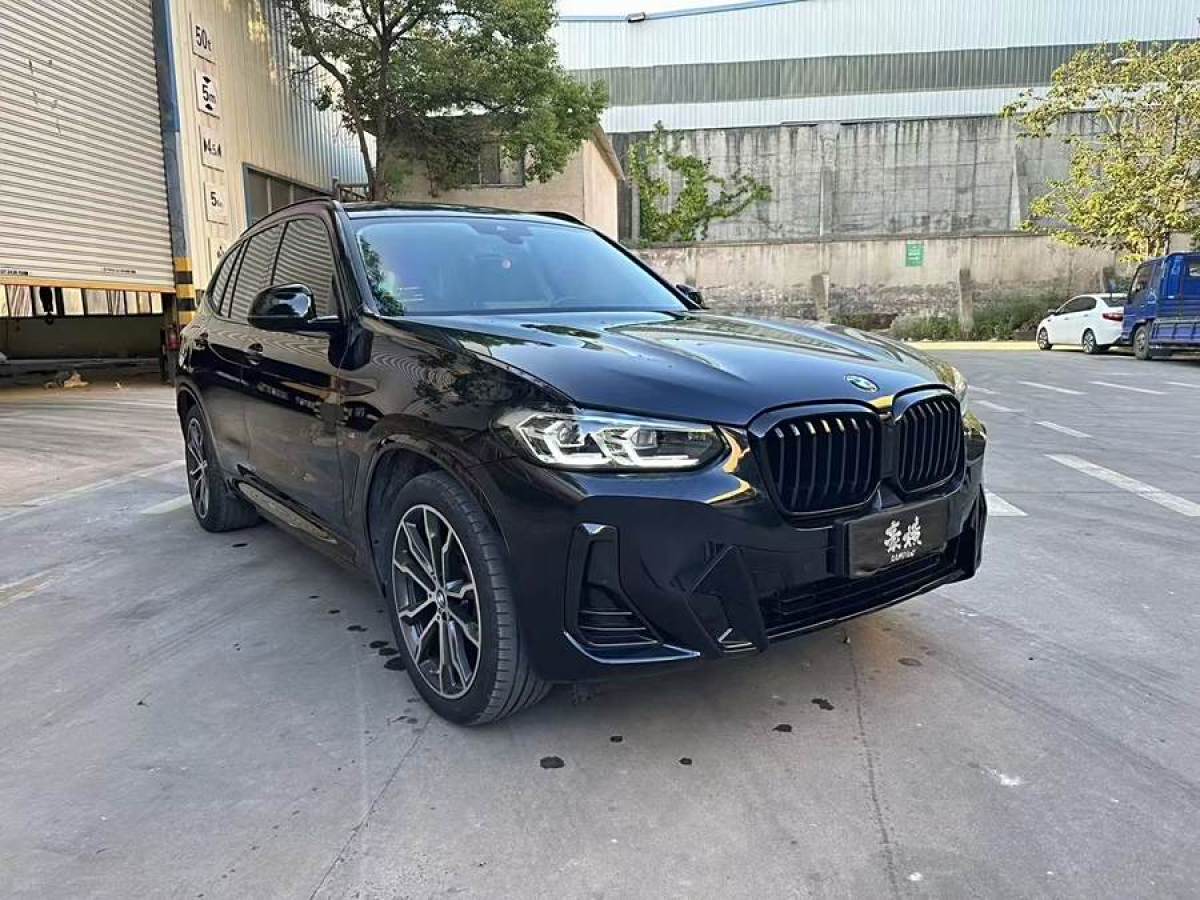 寶馬 寶馬X3  2022款 xDrive30i 領(lǐng)先型 M曜夜套裝圖片