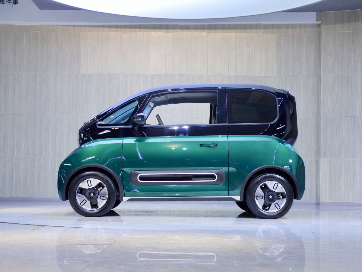 寶駿 寶駿KiWi EV  2021款 設(shè)計師 三元鋰圖片