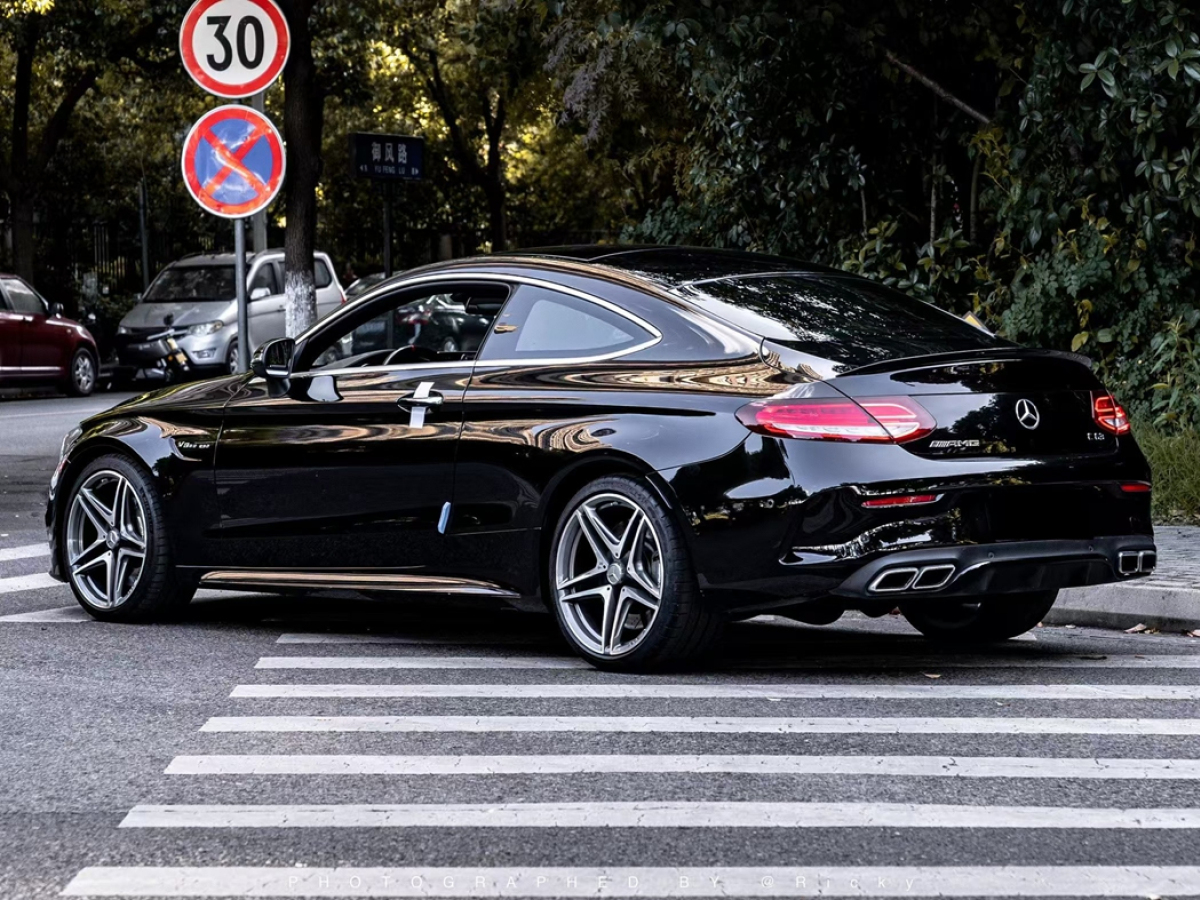 2018年2月奔馳 奔馳C級(jí)AMG  2016款 AMG C 63 Coupe