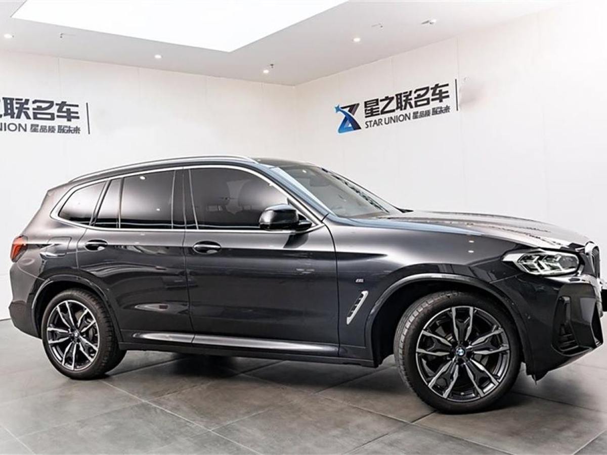 寶馬 寶馬X3  2022款 xDrive30i 領(lǐng)先型 M曜夜套裝圖片