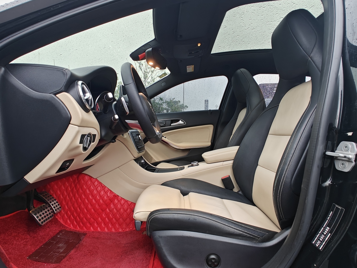 奔驰 奔驰GLA  2017款 GLA 260 4MATIC 运动型图片