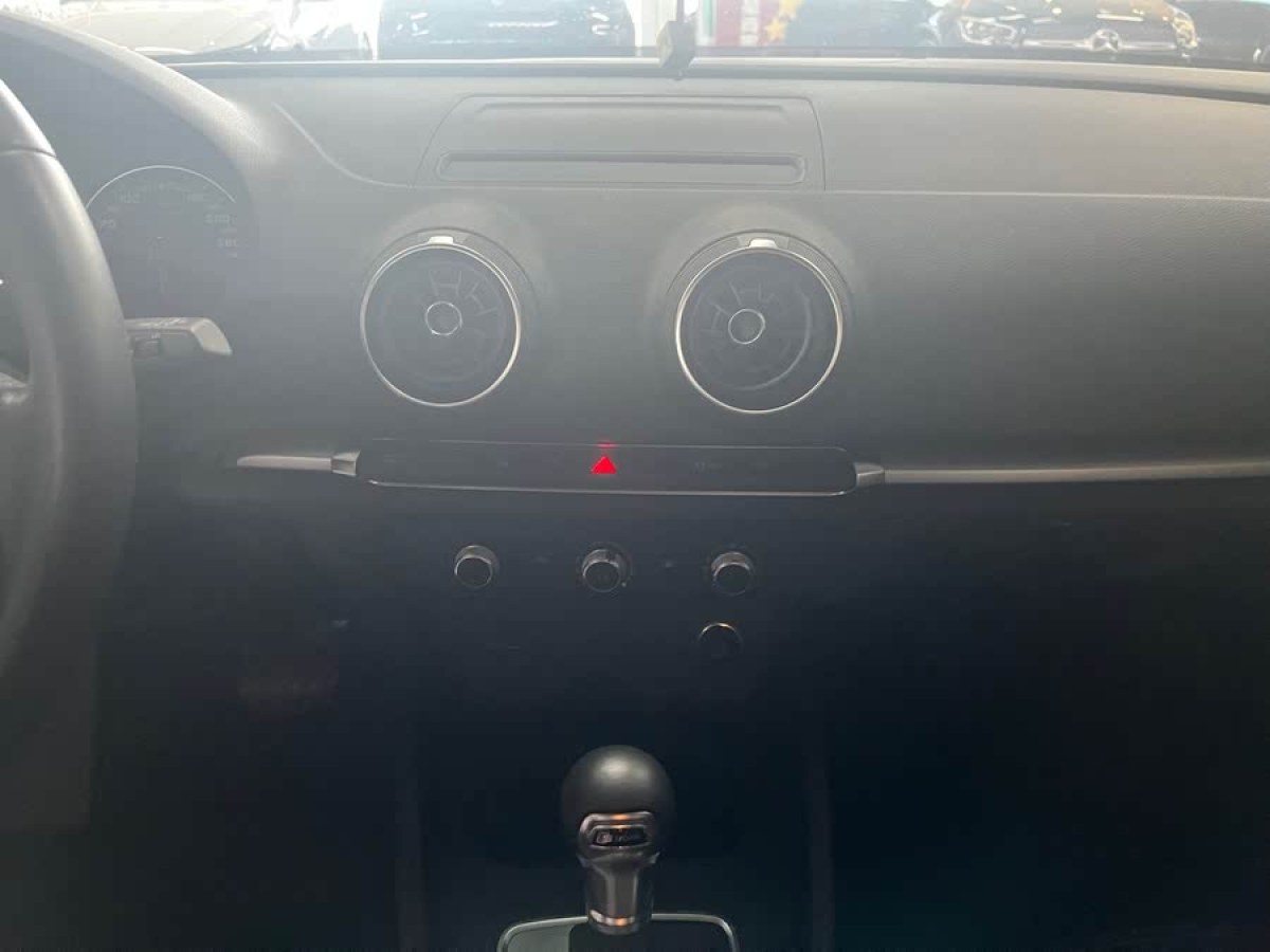 奧迪 奧迪A3  2019款 Sportback 35 TFSI 進(jìn)取型 國V圖片
