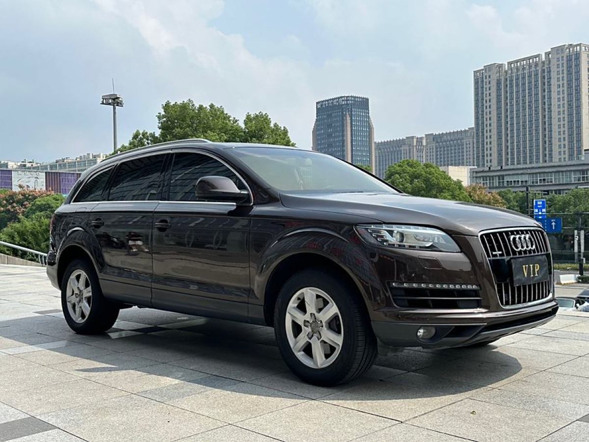 奧迪 奧迪Q7  2014款 35 TFSI 進(jìn)取型圖片